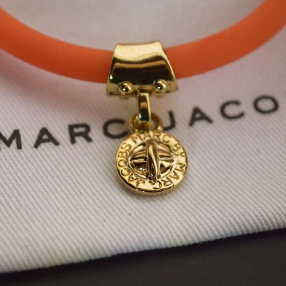 Marc Jacobs Charm Rubber Bracelet in Orange - Picture 4 of 5